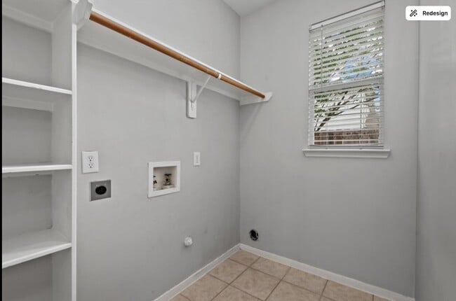 Building Photo - 911 Pinecreek Point Ct
