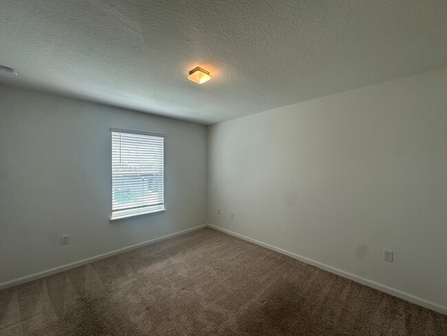 Building Photo - 1002 La Mirada Ct
