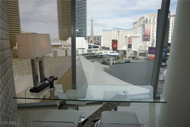 Building Photo - 3726 S Las Vegas Blvd