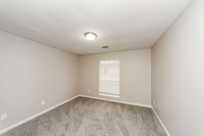 Building Photo - 5637 Morning Flower Dr