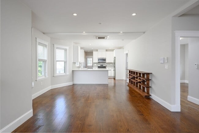 Building Photo - 24 Mt Ida Rd