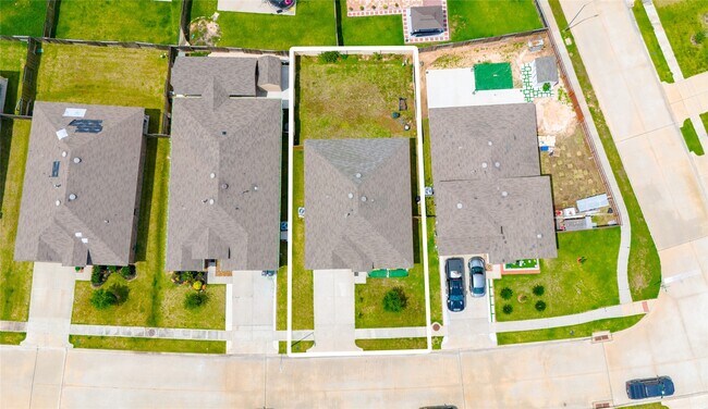 Building Photo - 5431 Tindarey Bluff Trail