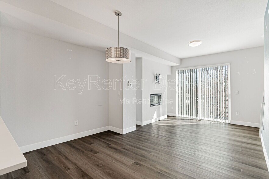 Building Photo - 5535 W 10th Ave