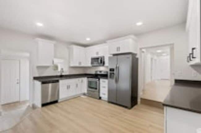 Building Photo - 2085 N 900 W