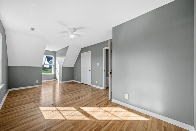 Building Photo - 3 Bedroom Pet Friendly Home For Rent Near Post!