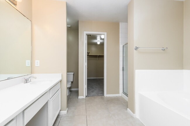 Building Photo - 3015 Cinnamon Glen Dr