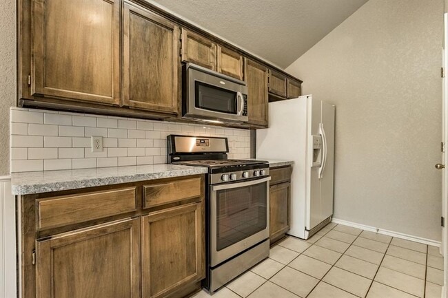 Building Photo - 16216 Seminole Dr