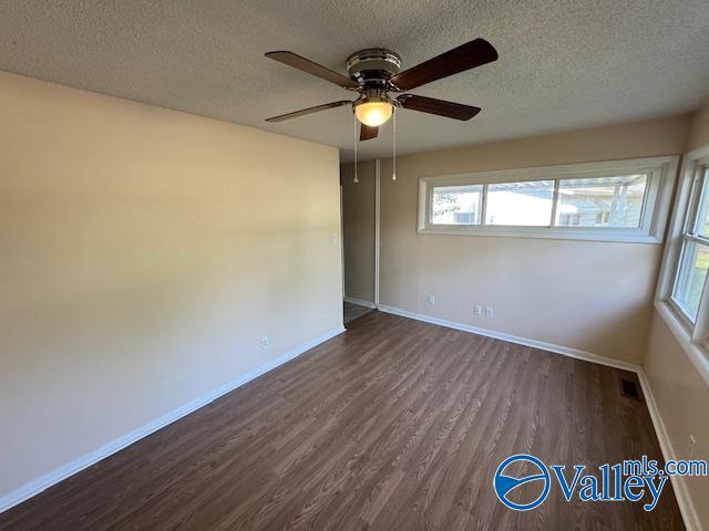 Building Photo - 3510 Oleander Rd SW