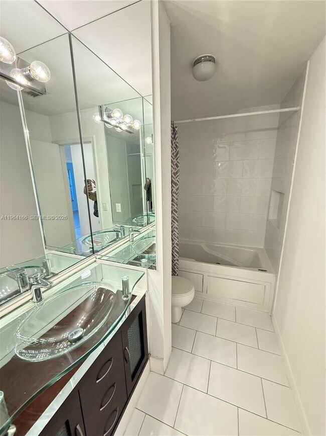 Building Photo - 2515 NW 99th Ave