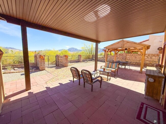 Building Photo - 13289 Onammi Ave