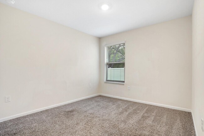 Building Photo - 22 Caminha Rd