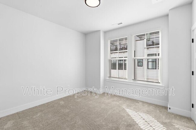 Building Photo - 1126 Pegram St