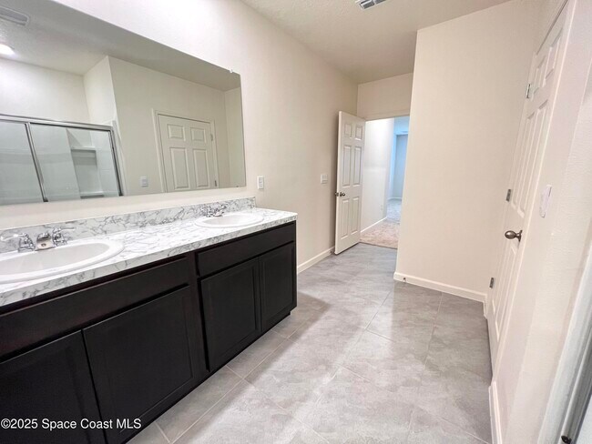 Building Photo - 4631 Talbot Blvd