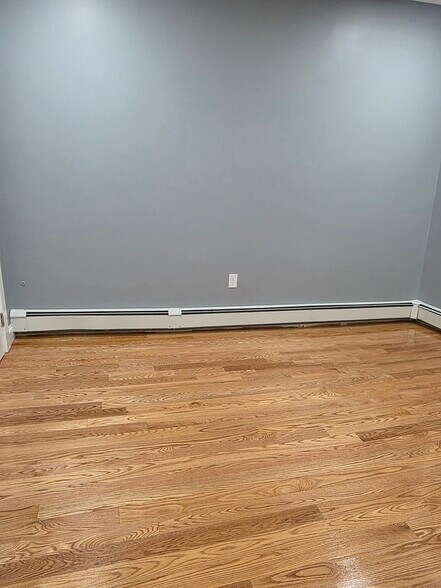 Building Photo - 18 Mascot St