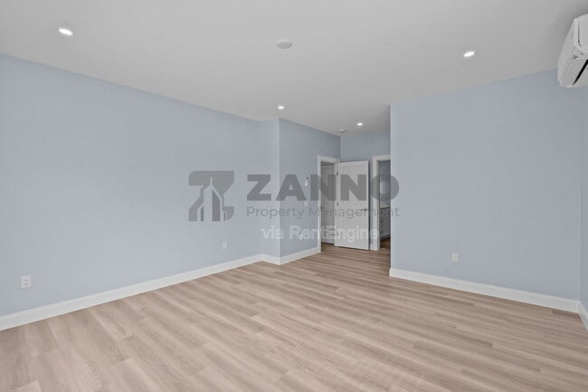 Building Photo - 24 Vernon Ave