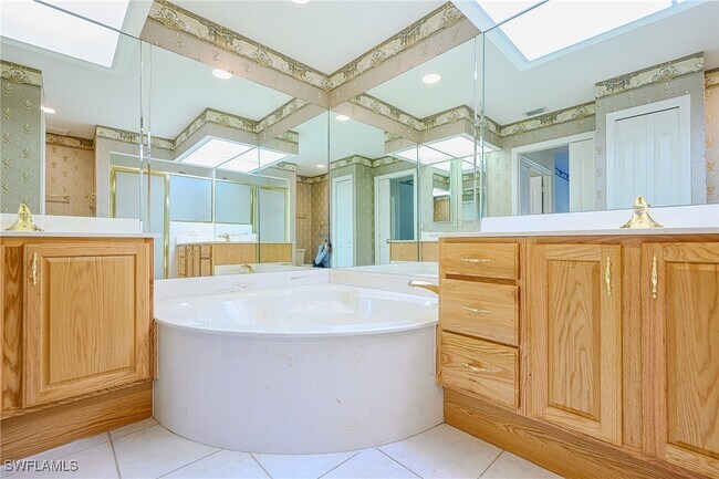 Building Photo - 5805 Grande Reserve Way