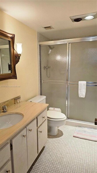 Building Photo - 1985 S Ocean Dr