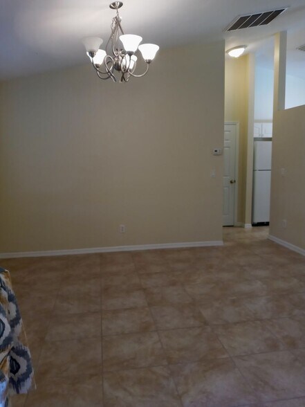 Building Photo - Charming 3-Bedroom Home in Port Charlotte, FL