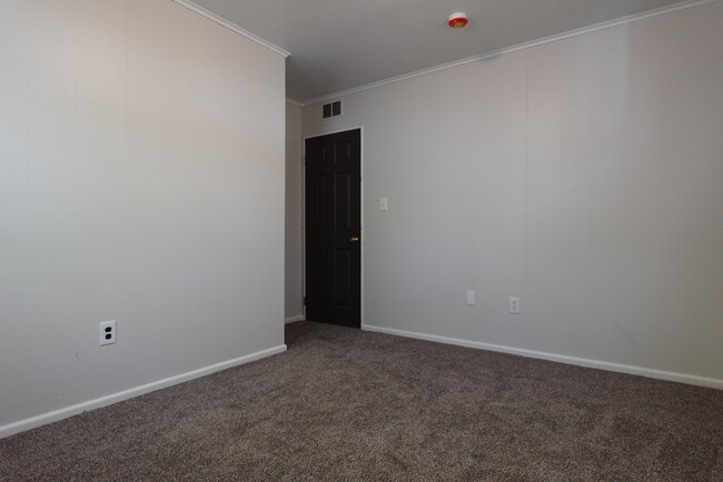 Building Photo - 9631 Pippin Rd