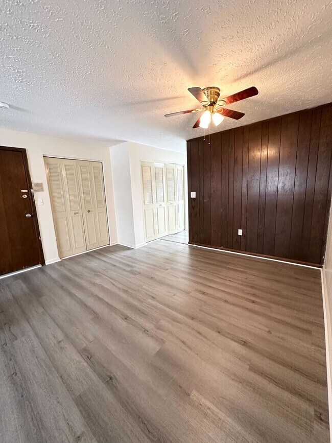 Building Photo - NEW 2 bedroom and 1.5 bathroom in downtown Beaver!!!!