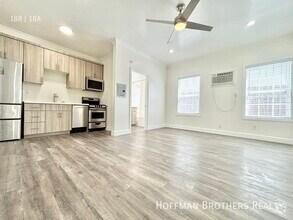 Building Photo - 1215 N Berendo St
