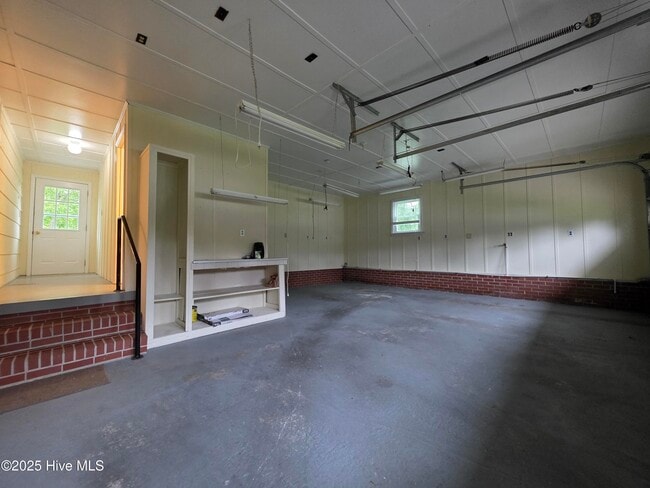 Building Photo - 204 Wharton St