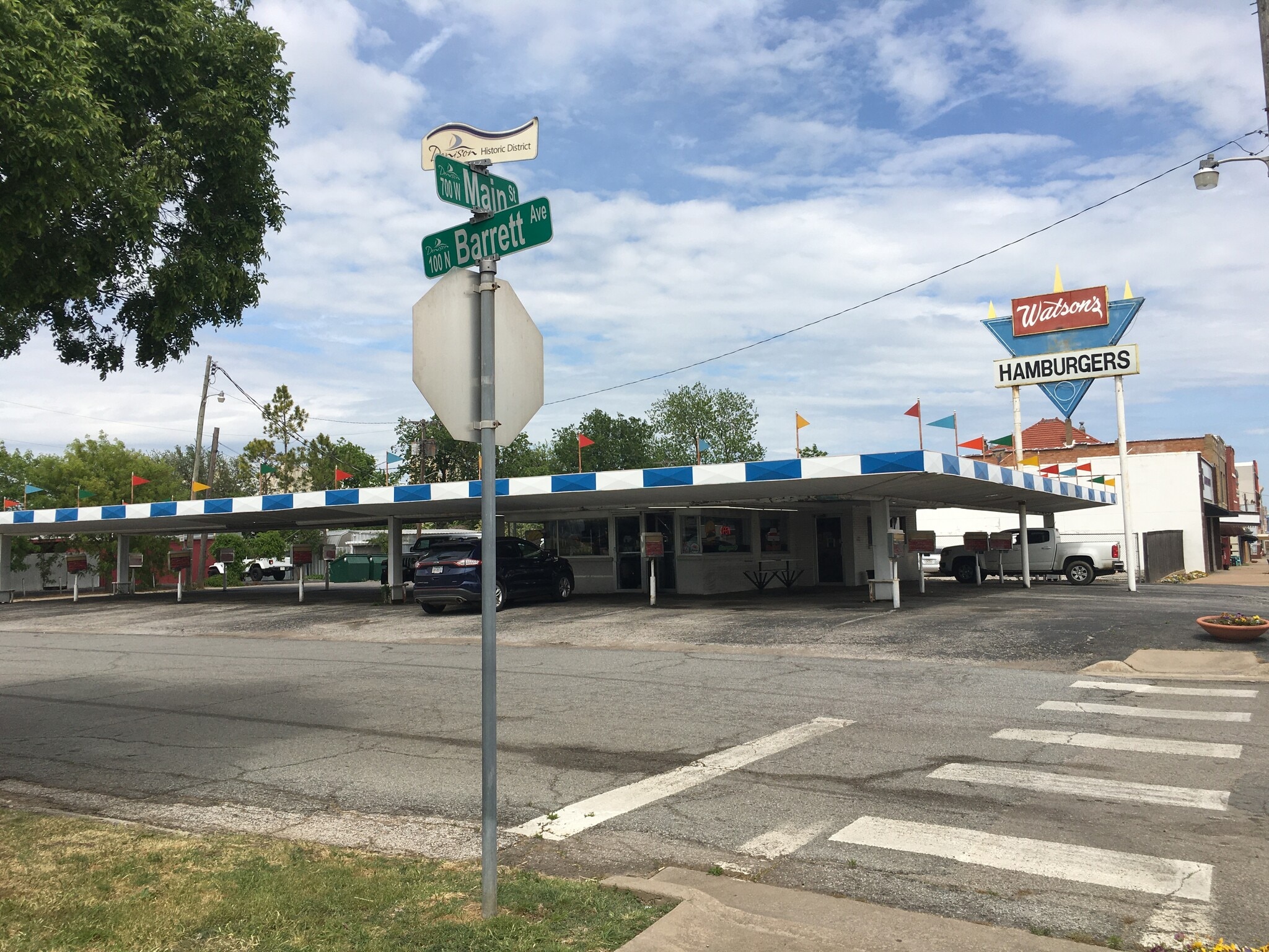 Building Photo - 709 W Woodard St