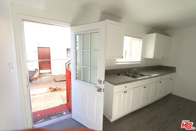 Building Photo - 8150 Sepulveda Pl