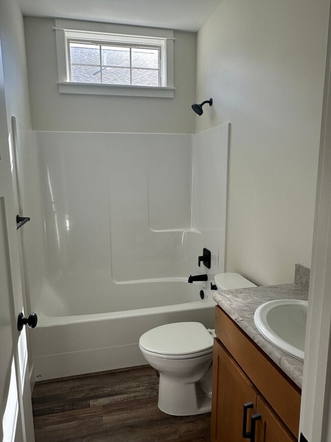 Building Photo - 3 Bedroom 2 Bath home on the west end!