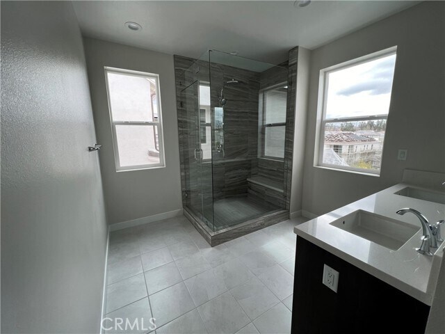 Building Photo - 110 Pin Ln