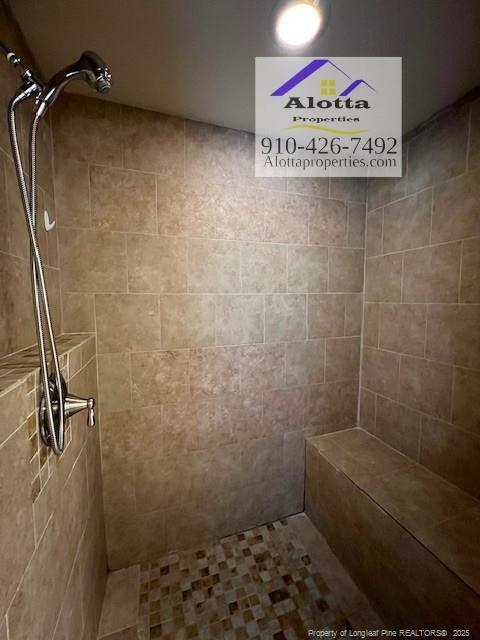 Building Photo - 3662 Golfview Rd