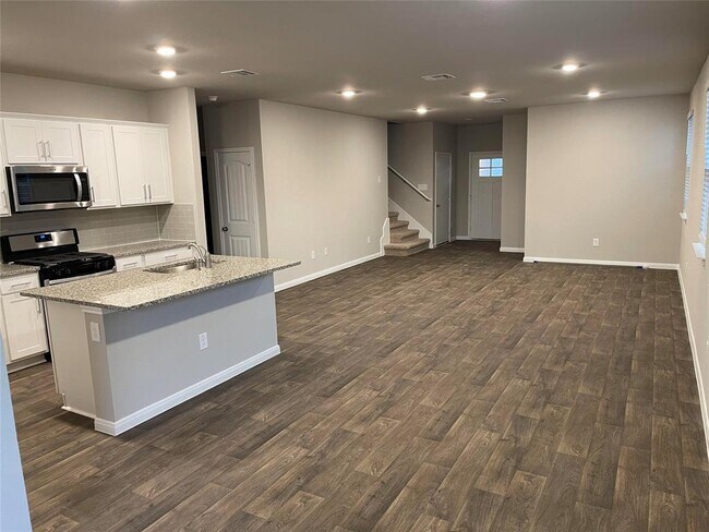 Building Photo - 618 Golden Grove Pkwy