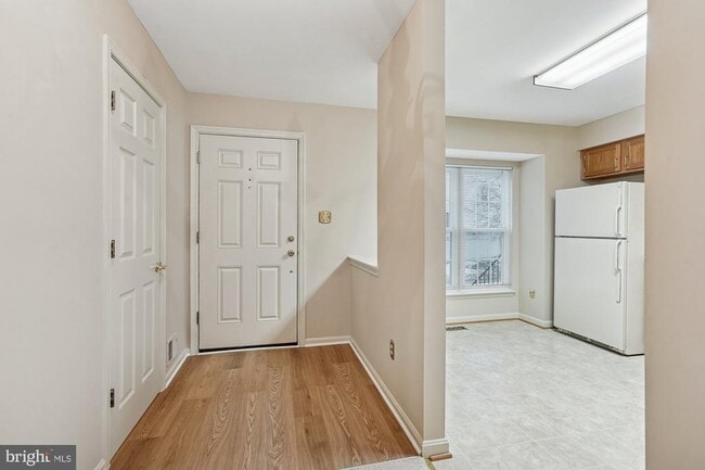 Building Photo - 45590 Whitcomb Square