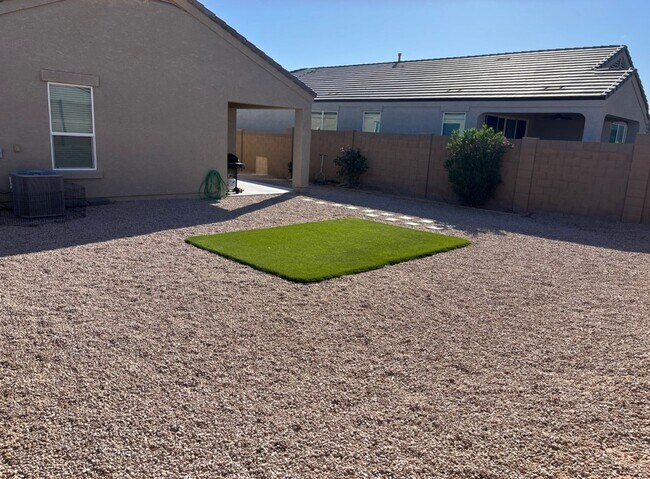 Building Photo - 8530 W Millerton Way
