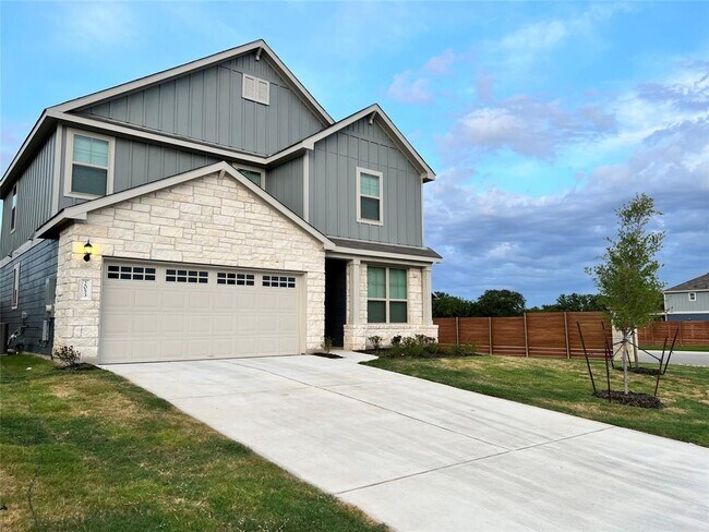 Building Photo - 2053 Cliffbrake Wy