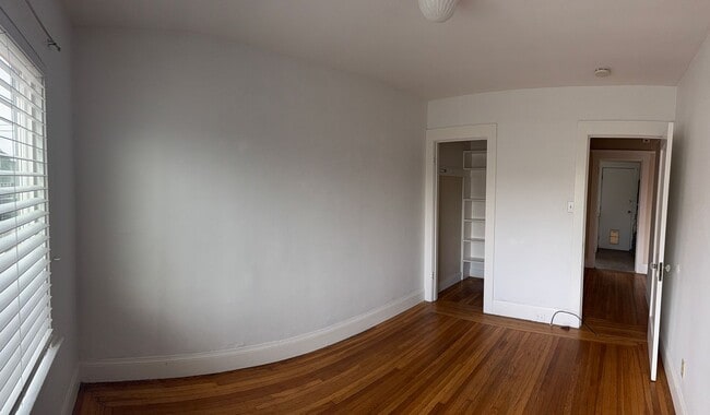 Building Photo - 4426 Shafter Ave