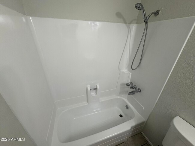 Building Photo - 1301 W 3rd St