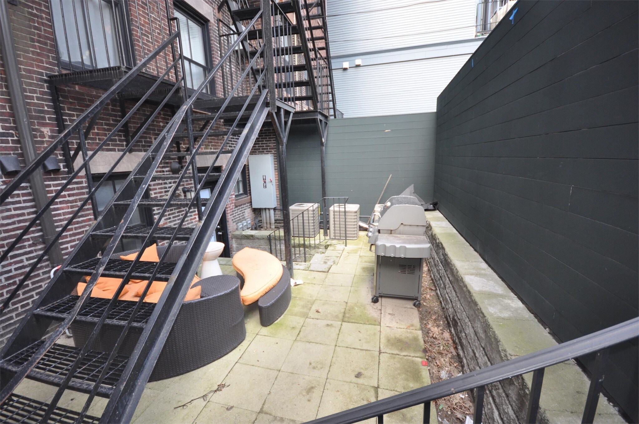 Building Photo - 656 Massachusetts Ave