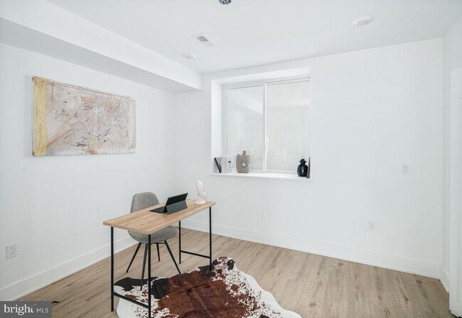 Building Photo - 2607 E Boston St