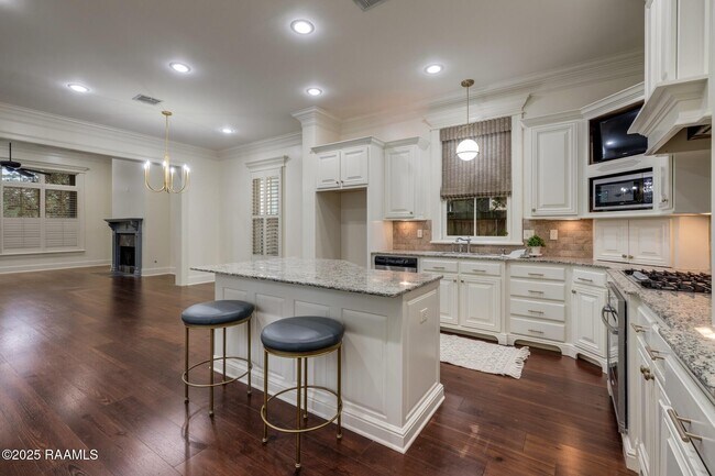 Building Photo - 202 Pendleton Blvd