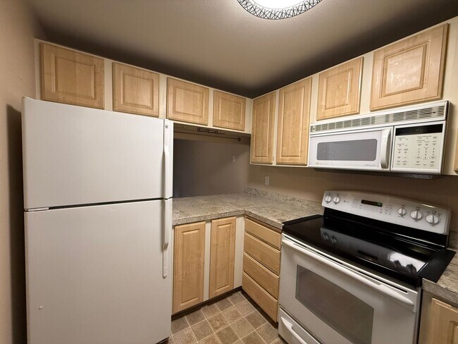 Building Photo - 2 Bed 1 Bath Kirkland