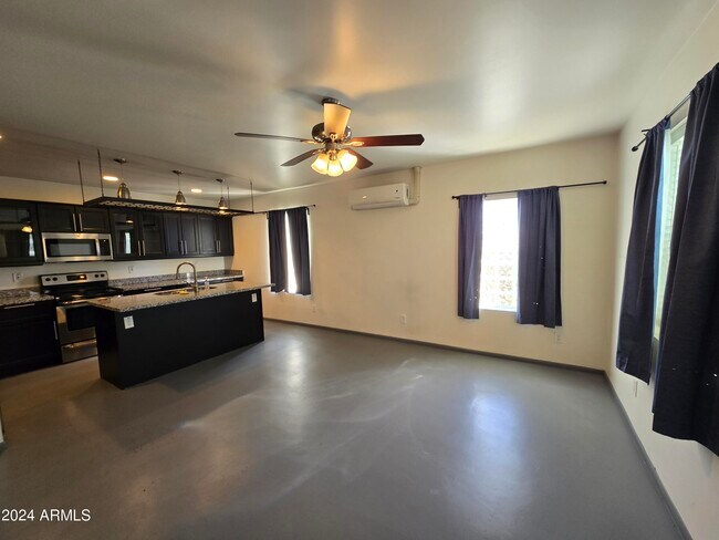 Building Photo - 2302 N 36th St