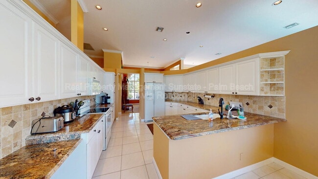 Building Photo - 71 Cayman Pl