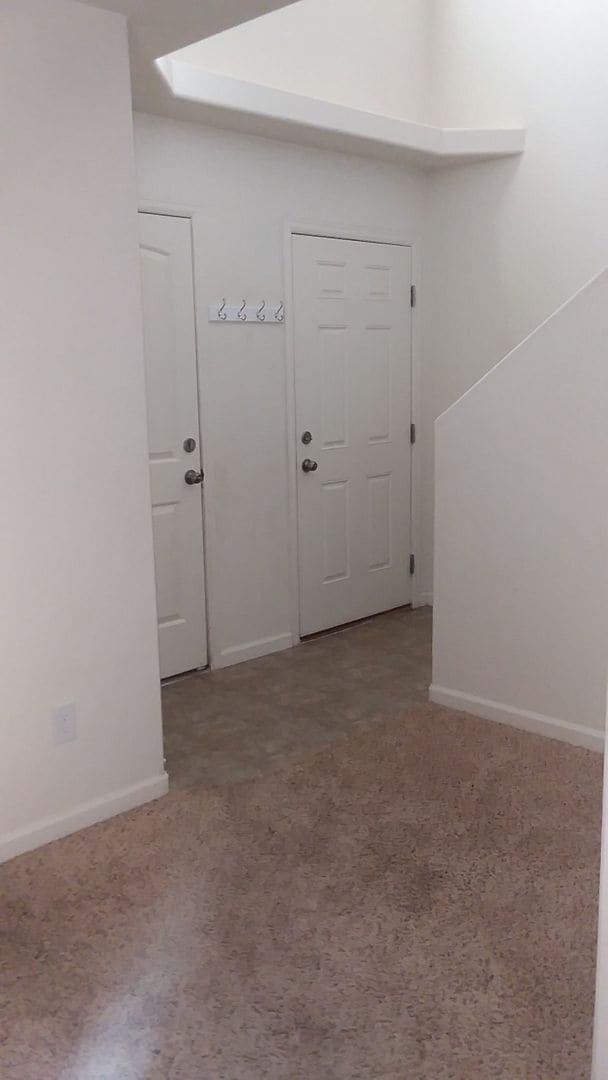 Building Photo - 3 Bedroom 2.5 Bathroom Townhouse in Saddle Ridge!!!