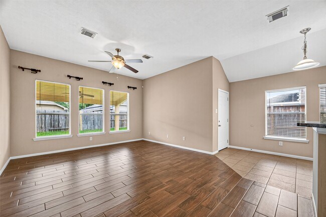 Building Photo - 16007 Hidden Manor Dr