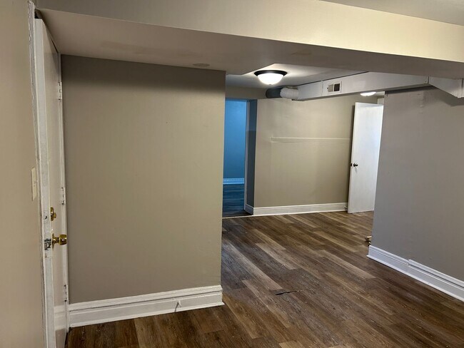 Building Photo - 6203 W 21st Pl