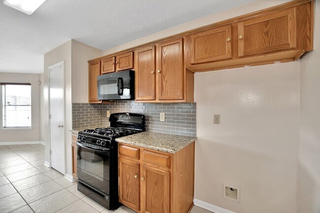 Building Photo - 2939 Sailors Moon Dr