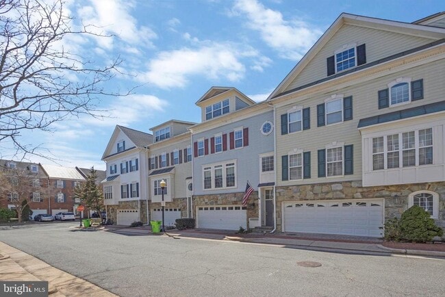 Building Photo - 5114 Vos Ln