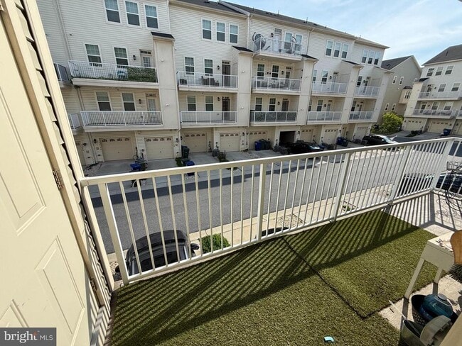 Building Photo - 7079 Banbury Dr