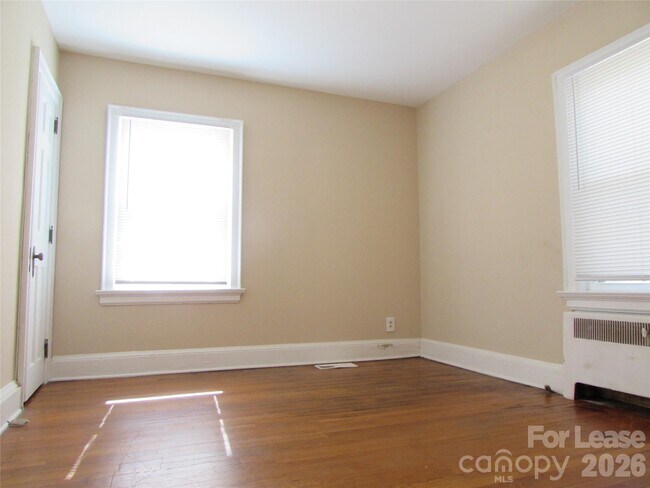 Building Photo - 216 Harrill St